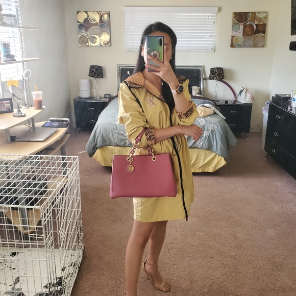 💕HP💕 Authentic MK Jet Set - Picture 16 of 16